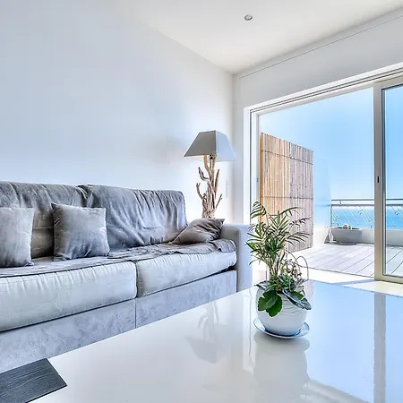 Le Florentina, Dernier Etage Avec Terrasse, Vue Sur La Baie Des Anges Апартаменты *