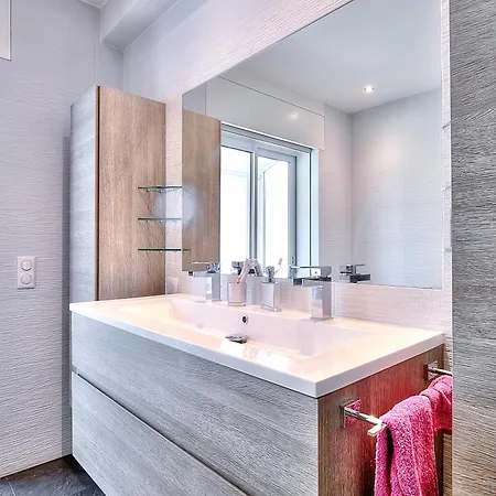 Appartamento Le Florentina, Dernier Etage Avec Terrasse, Vue Sur La Baie Des Anges Nizza
